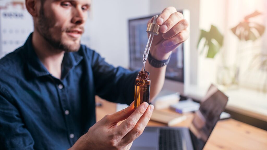 Ароматерапия: ТОП-5 лучших эфирных масел для работы мозга